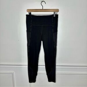 Athleta Vitality Stash Pocket Tight 7/8 Length Black Athletic Legging Womens M